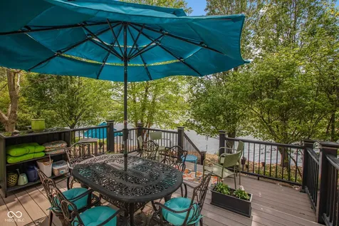 9158 West Point Drive Indianapolis IN 46268