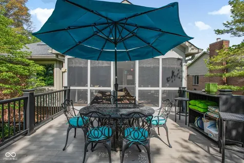 9158 West Point Drive Indianapolis IN 46268