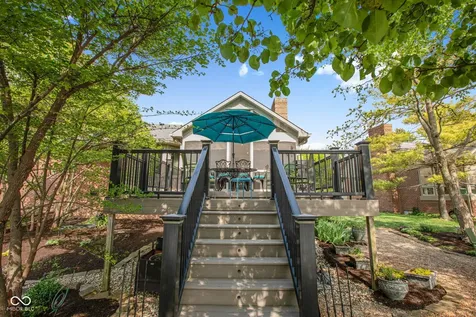 9158 West Point Drive Indianapolis IN 46268