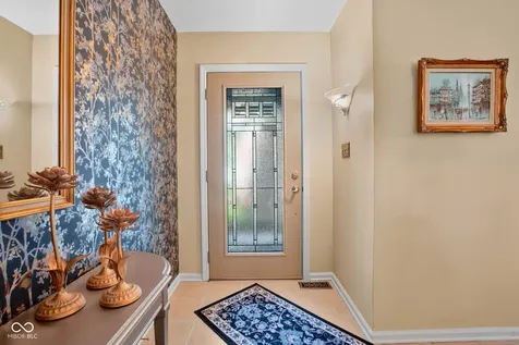 9158 West Point Drive Indianapolis IN 46268