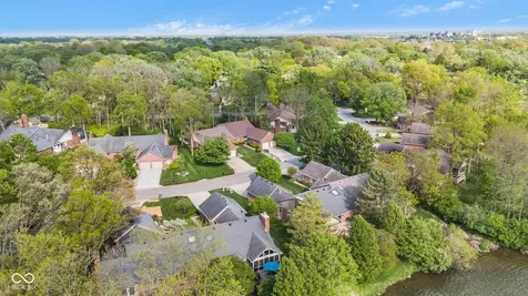 9158 West Point Drive Indianapolis IN 46268