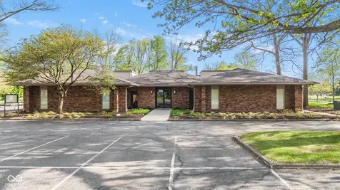 9158 West Point Drive Indianapolis IN 46268