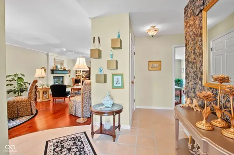 9158 West Point Drive Indianapolis IN 46268