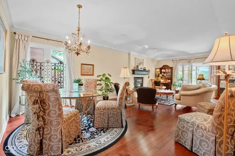 9158 West Point Drive Indianapolis IN 46268