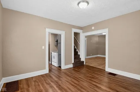 366 S Grand Avenue Indianapolis IN 46219