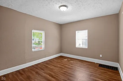 366 S Grand Avenue Indianapolis IN 46219