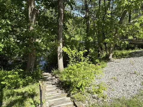 8 Mill Springs Coatesville IN 46121