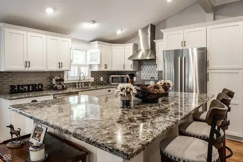 190 N Main Street Zionsville IN 46077
