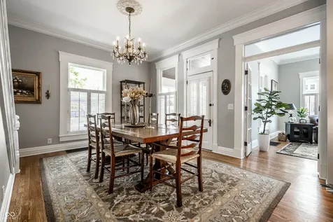 190 N Main Street Zionsville IN 46077