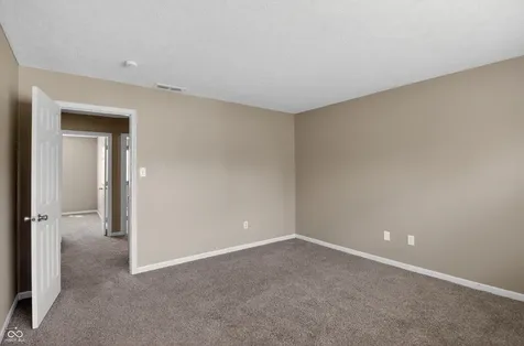 8809 Country Lane Court Indianapolis IN 46217