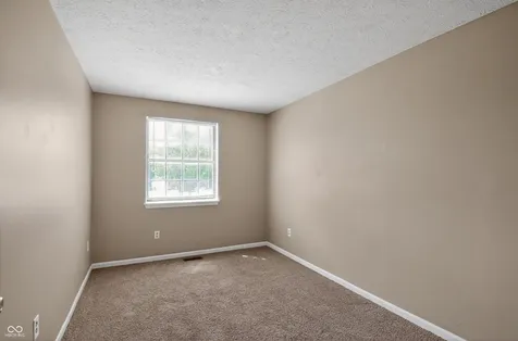 8809 Country Lane Court Indianapolis IN 46217