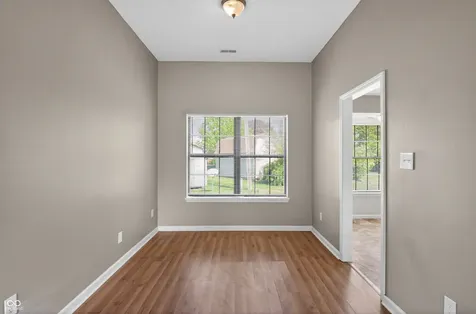 8809 Country Lane Court Indianapolis IN 46217