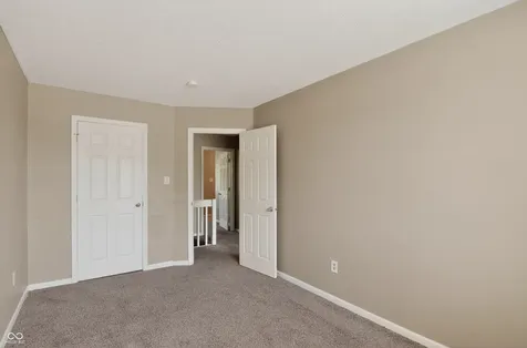 8809 Country Lane Court Indianapolis IN 46217