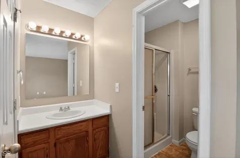 8809 Country Lane Court Indianapolis IN 46217