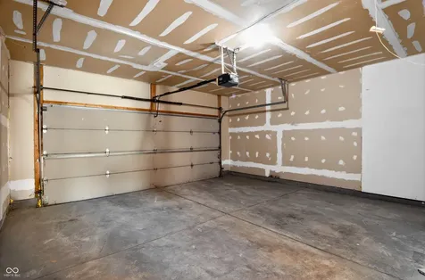 8809 Country Lane Court Indianapolis IN 46217