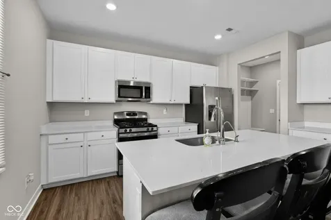 2306 S Bingham Place New Palestine IN 46163