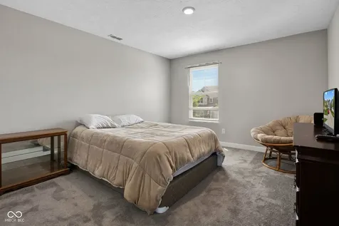 2306 S Bingham Place New Palestine IN 46163