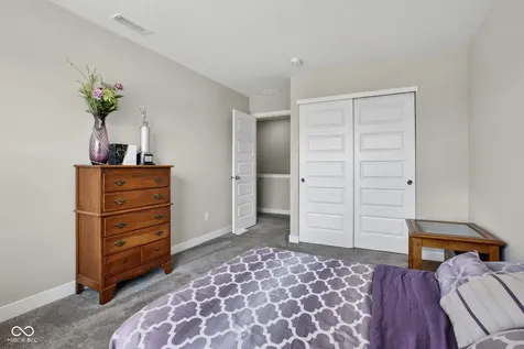 2306 S Bingham Place New Palestine IN 46163