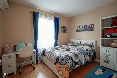9904 Worthington Boulevard Fishers IN 46038