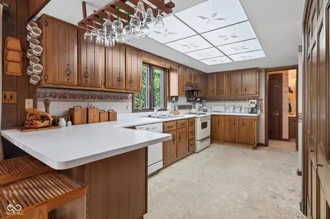 8002 N Lakeview Drive Unionville IN 47468