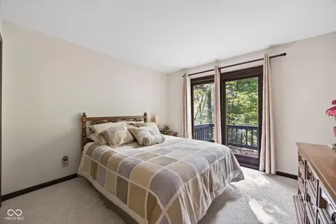 8002 N Lakeview Drive Unionville IN 47468