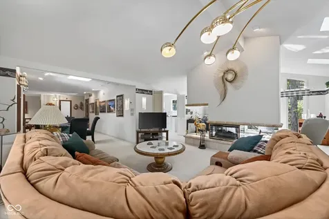 8002 N Lakeview Drive Unionville IN 47468