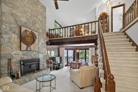 8002 N Lakeview Drive Unionville IN 47468