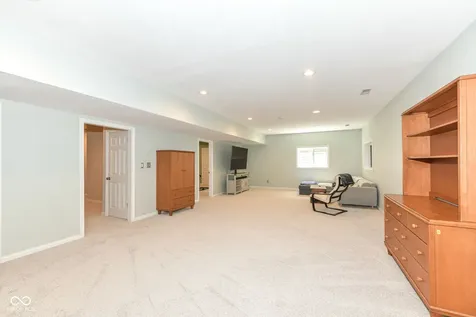 12496 Pembrooke Circle Carmel IN 46032