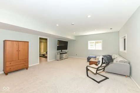 12496 Pembrooke Circle Carmel IN 46032