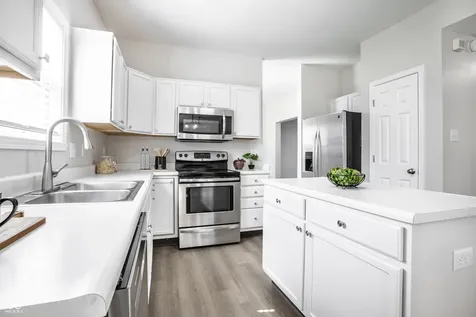 10887 Parrot Court Fishers IN 46037