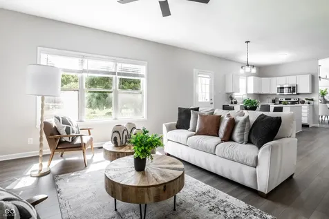 10887 Parrot Court Fishers IN 46037