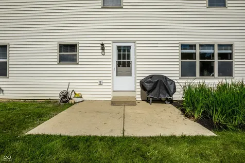 10887 Parrot Court Fishers IN 46037