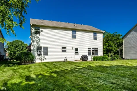 10887 Parrot Court Fishers IN 46037