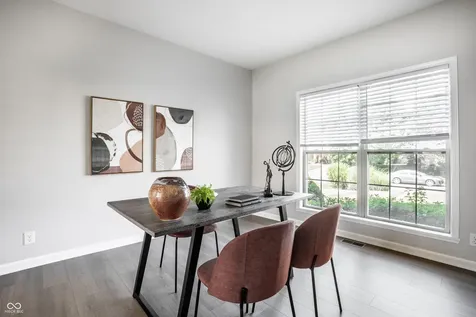 10887 Parrot Court Fishers IN 46037