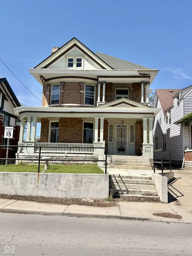 1015 Delaware Street Anderson IN 46016