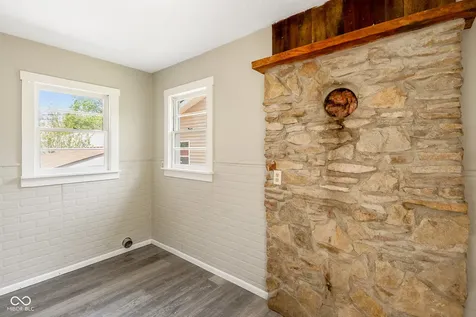 624 N Pine Street Seymour IN 47274
