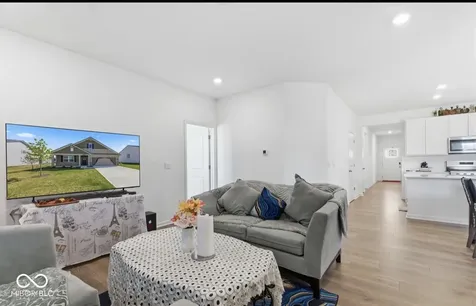 9103 Blue Hill Street Indianapolis IN 46239