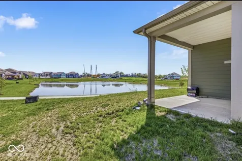 9103 Blue Hill Street Indianapolis IN 46239