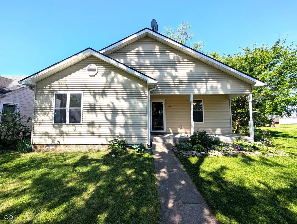 2016 Pennsylvania Street Columbus IN 47201