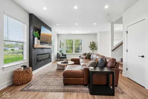2846 Mac Pherson Avenue Indianapolis IN 46205
