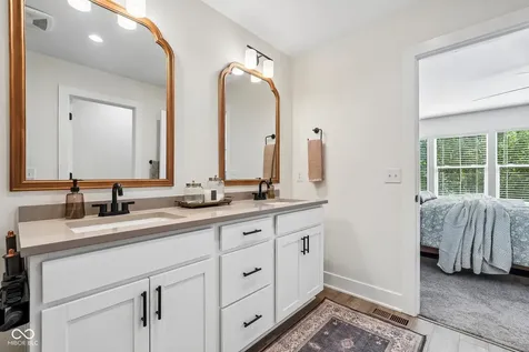 2846 Mac Pherson Avenue Indianapolis IN 46205
