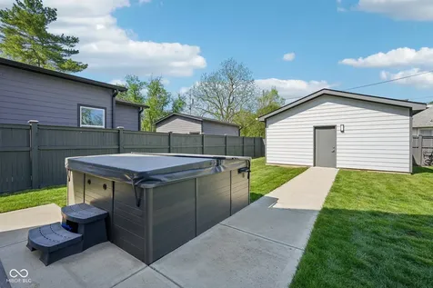 2846 Mac Pherson Avenue Indianapolis IN 46205