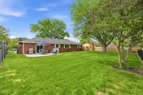 820 Yosemite Drive Indianapolis IN 46217