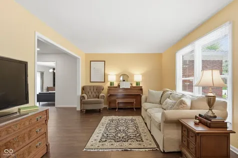 820 Yosemite Drive Indianapolis IN 46217