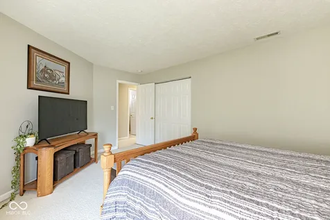 8330 Pine Branch Lane Indianapolis IN 46234