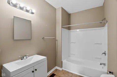 616 W 39th Street Indianapolis IN 46208