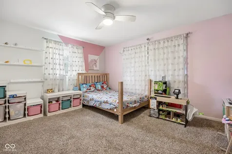 4709 Andover Square Indianapolis IN 46226