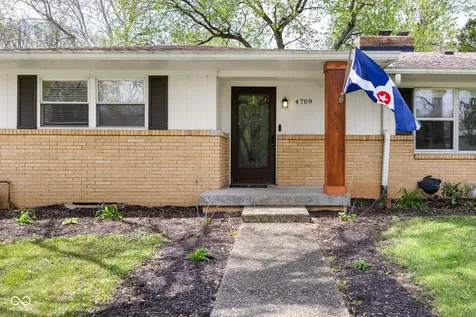 4709 Andover Square Indianapolis IN 46226