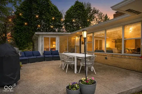 4709 Andover Square Indianapolis IN 46226