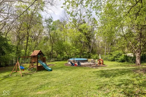 4709 Andover Square Indianapolis IN 46226
